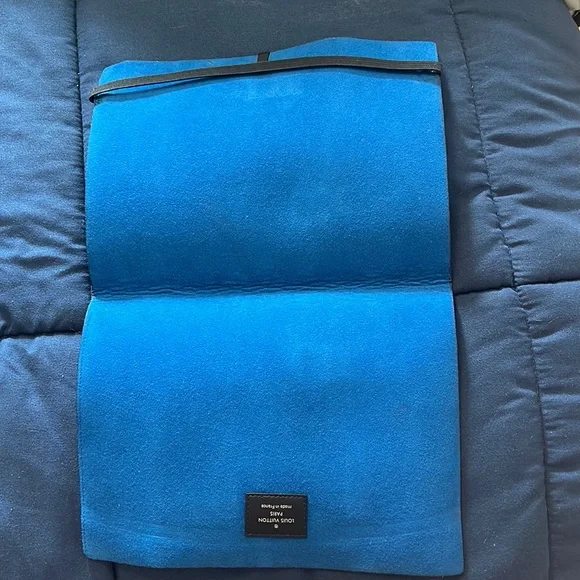 Louis Vuitton File Folder - Picture 1 of 3